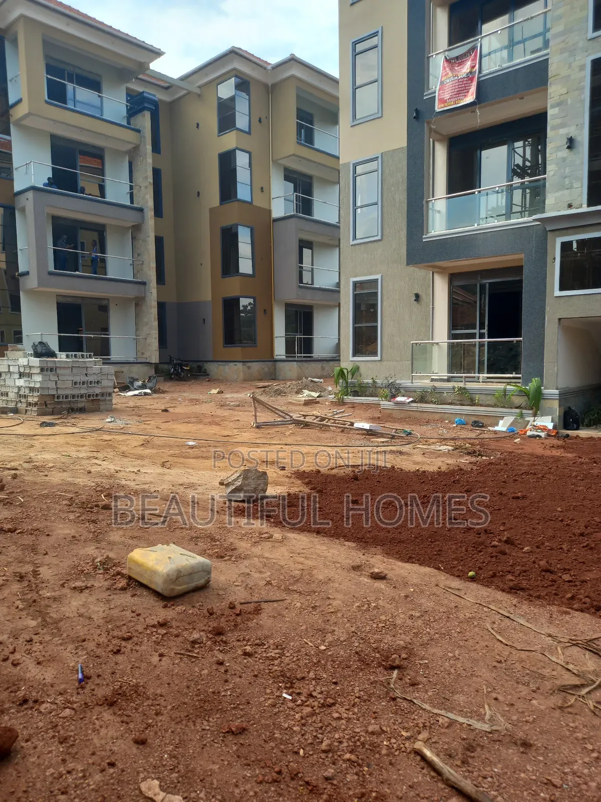 Furnished 2bdrm Block of Flats in Kisaasi, Central Division for sale
