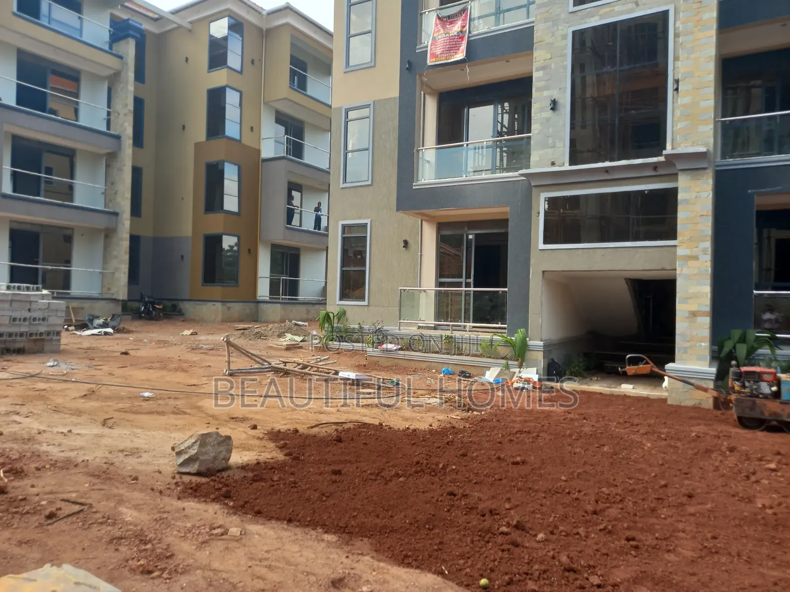 Furnished 2bdrm Block of Flats in Kisaasi, Central Division for sale
