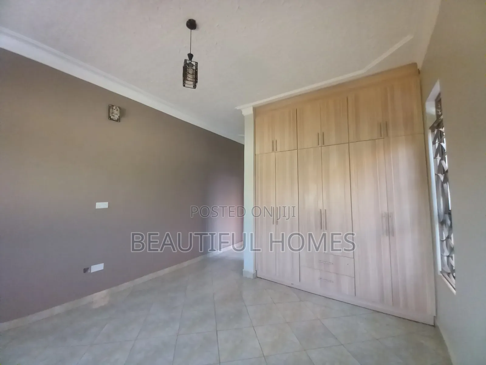 Furnished 2bdrm Block of Flats in Kisaasi, Central Division for sale