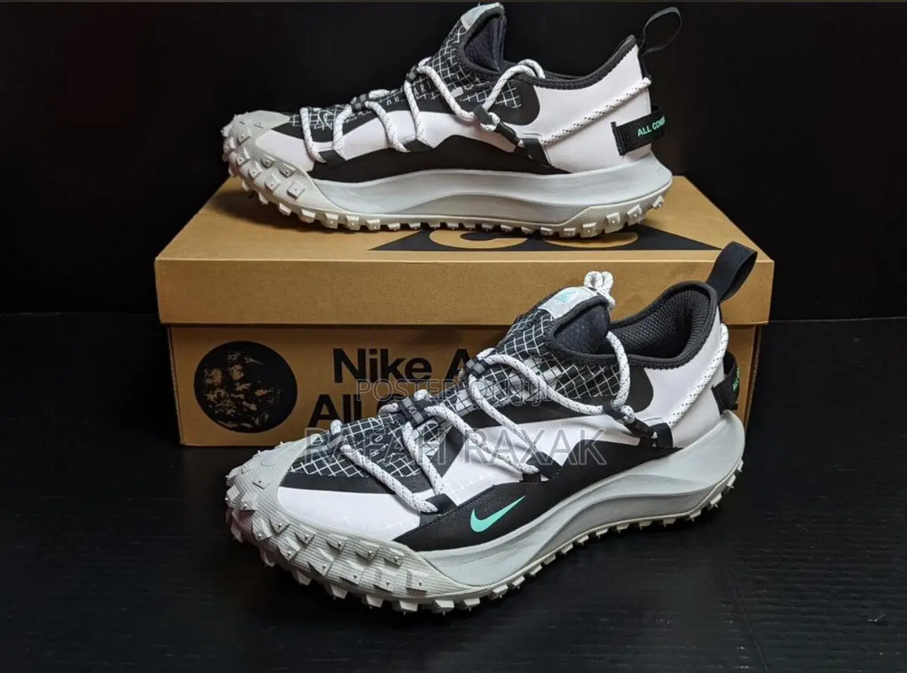Original Black/White Nike ACG Mountain Fly Low Sneakers