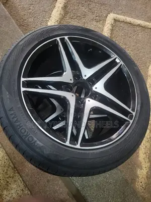 225/50r17 Used Yokohama Japan With the Rims