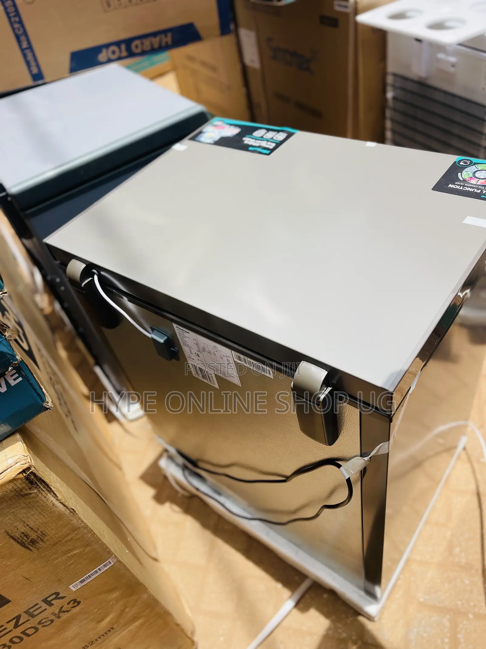 Hisense Series 200L Deep Freezer at 700000