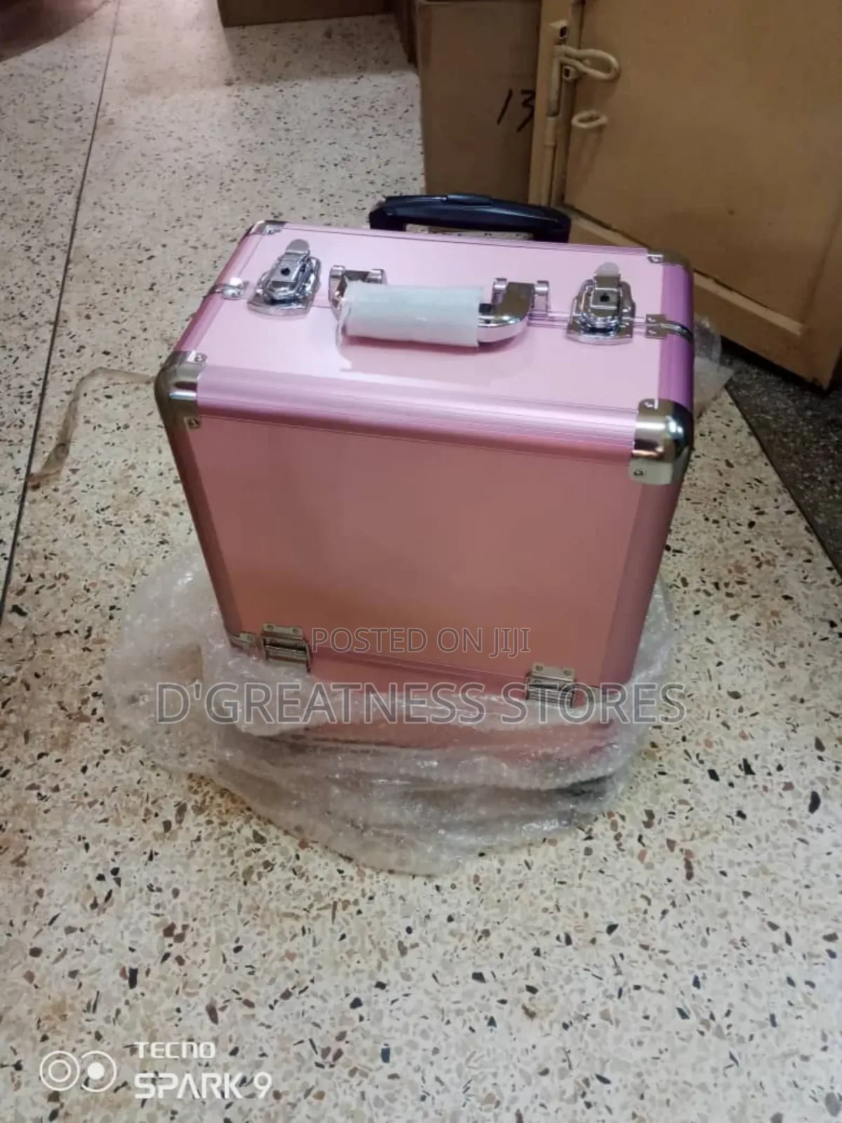 Make Up Cases With Rollers