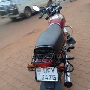 Bajaj Boxer 100 2024 Red