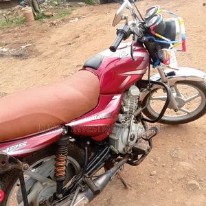 Bajaj CT 110X 2023 Red