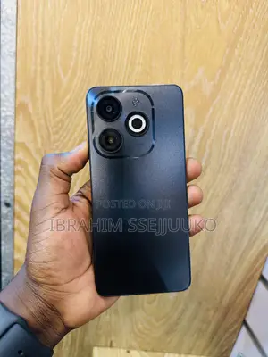 Infinix Smart 8 64 GB Black