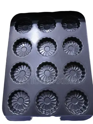 12pcs Peach Leafy Nonstick Muffin Molds Baking Pan WTH Holes
