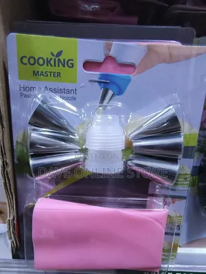 7 PCS Cake Nozzle and Piping Bag Decorating Set
