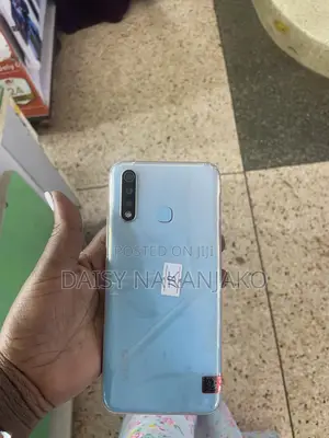Photo - Vivo Y19 128 GB Blue