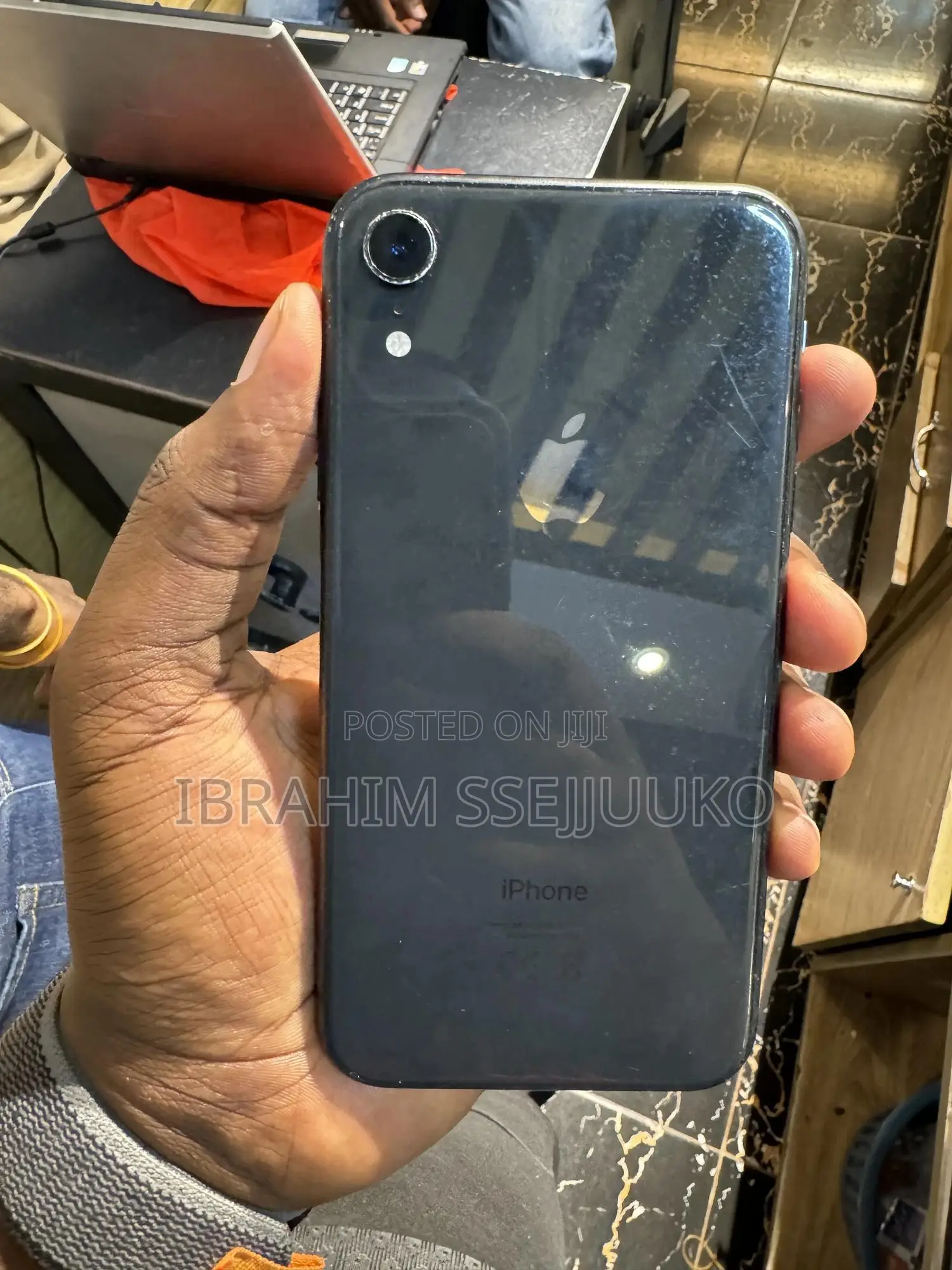 Apple iPhone XR 64 GB Gray