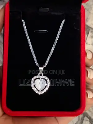 Decor Heart Charm Necklace for Lady’S