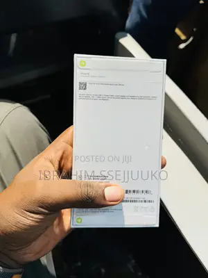 New Apple iPhone 15 128 GB Gold