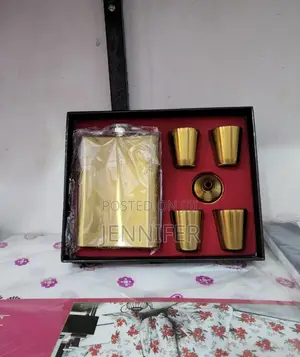 Whisky Hip Flask Set Gold