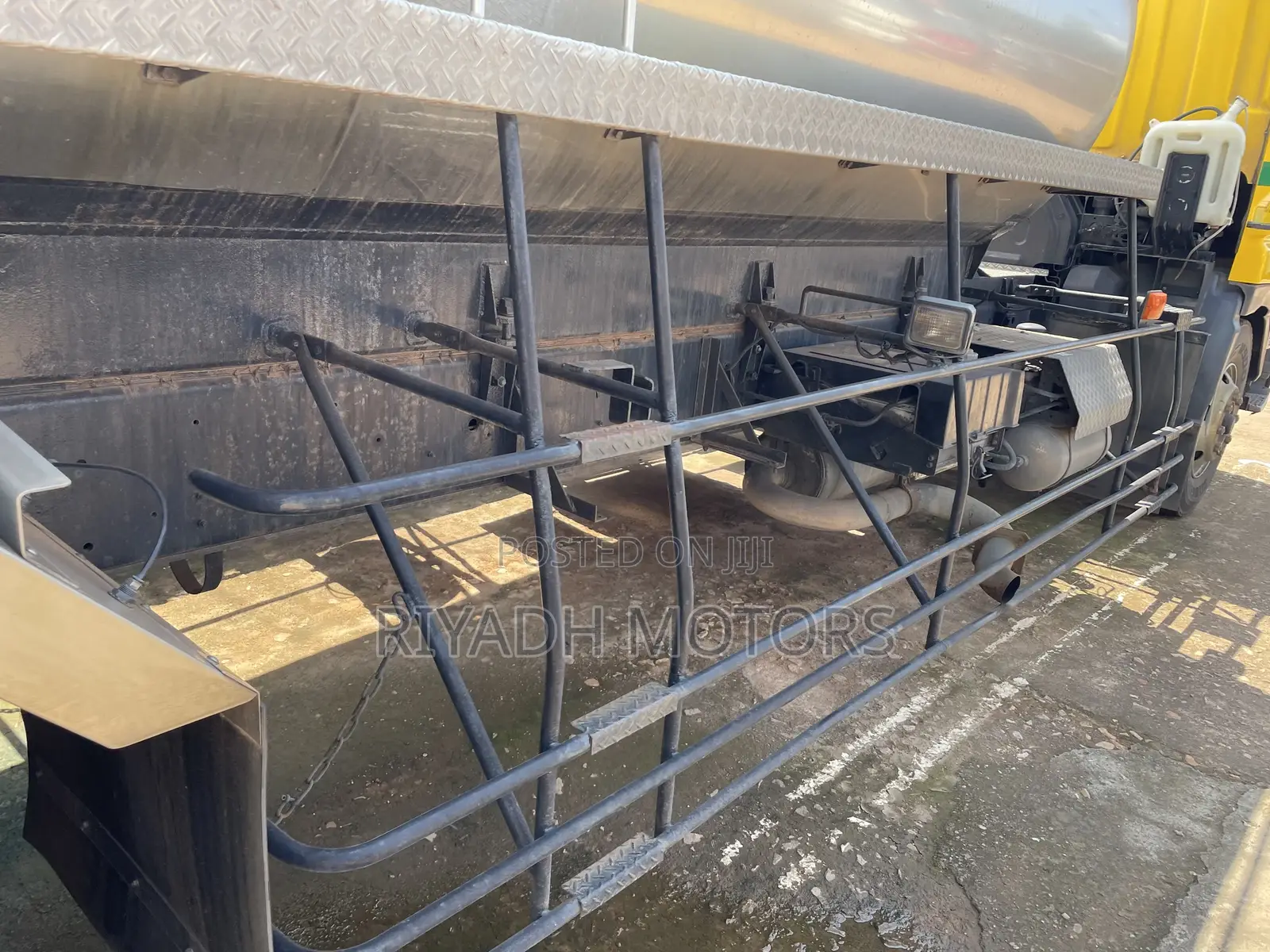 Isuzu Milk Tank