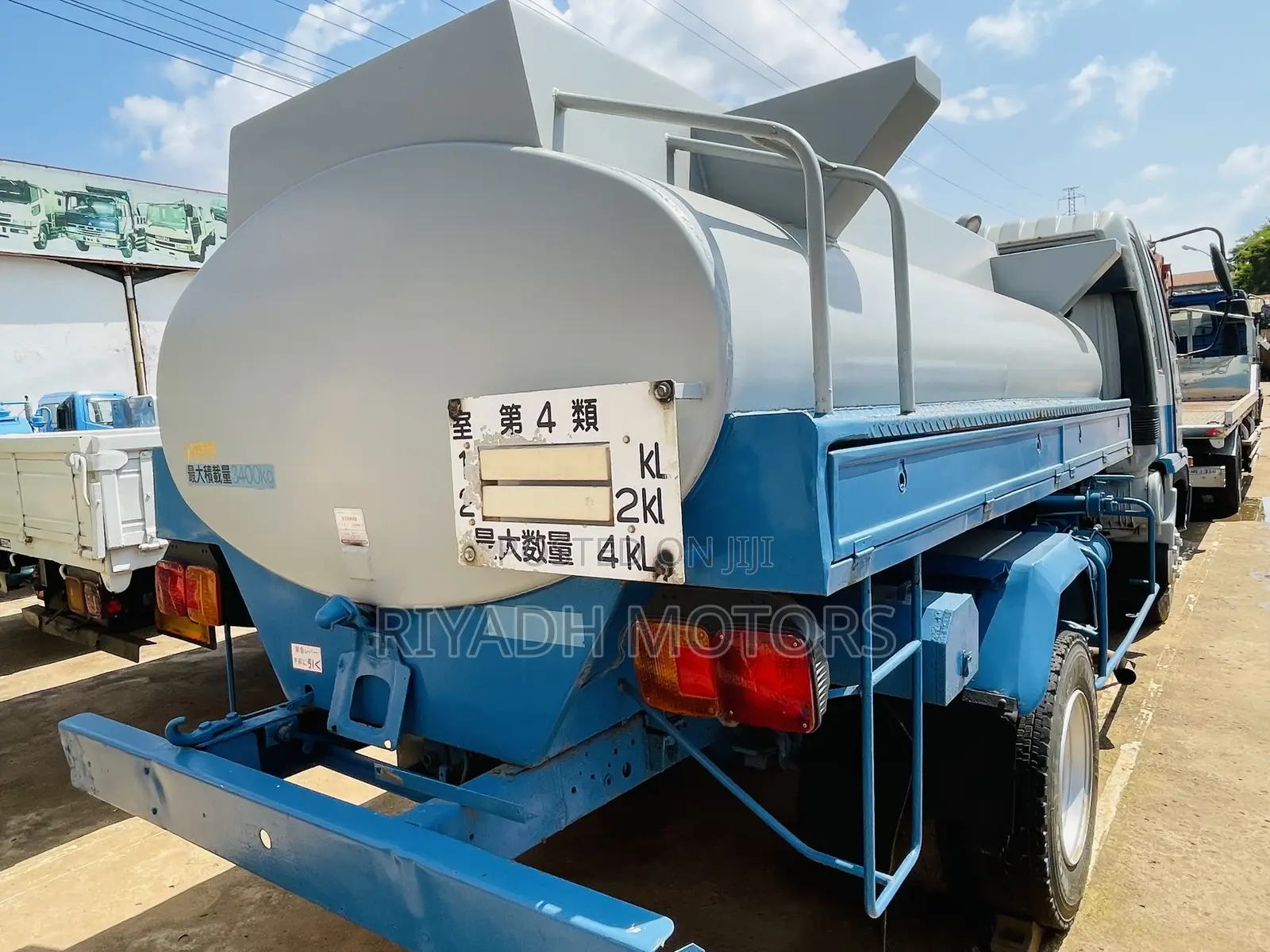 Hino Fuel Tank