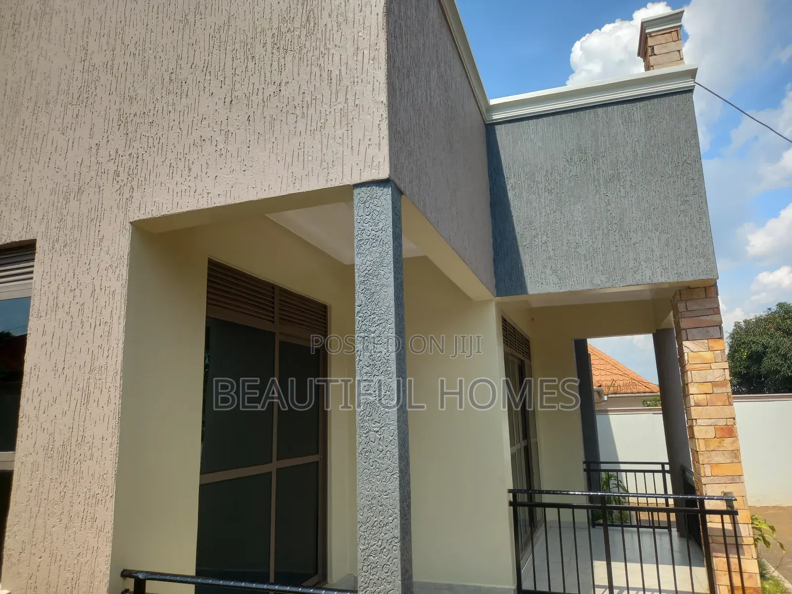 Furnished 4bdrm House in Kira for sale