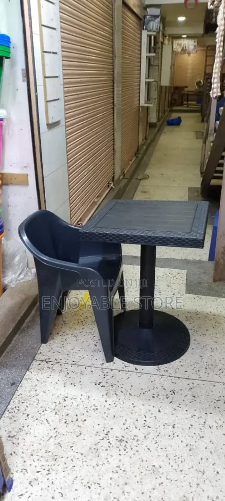 Working Plastic Table and Chair