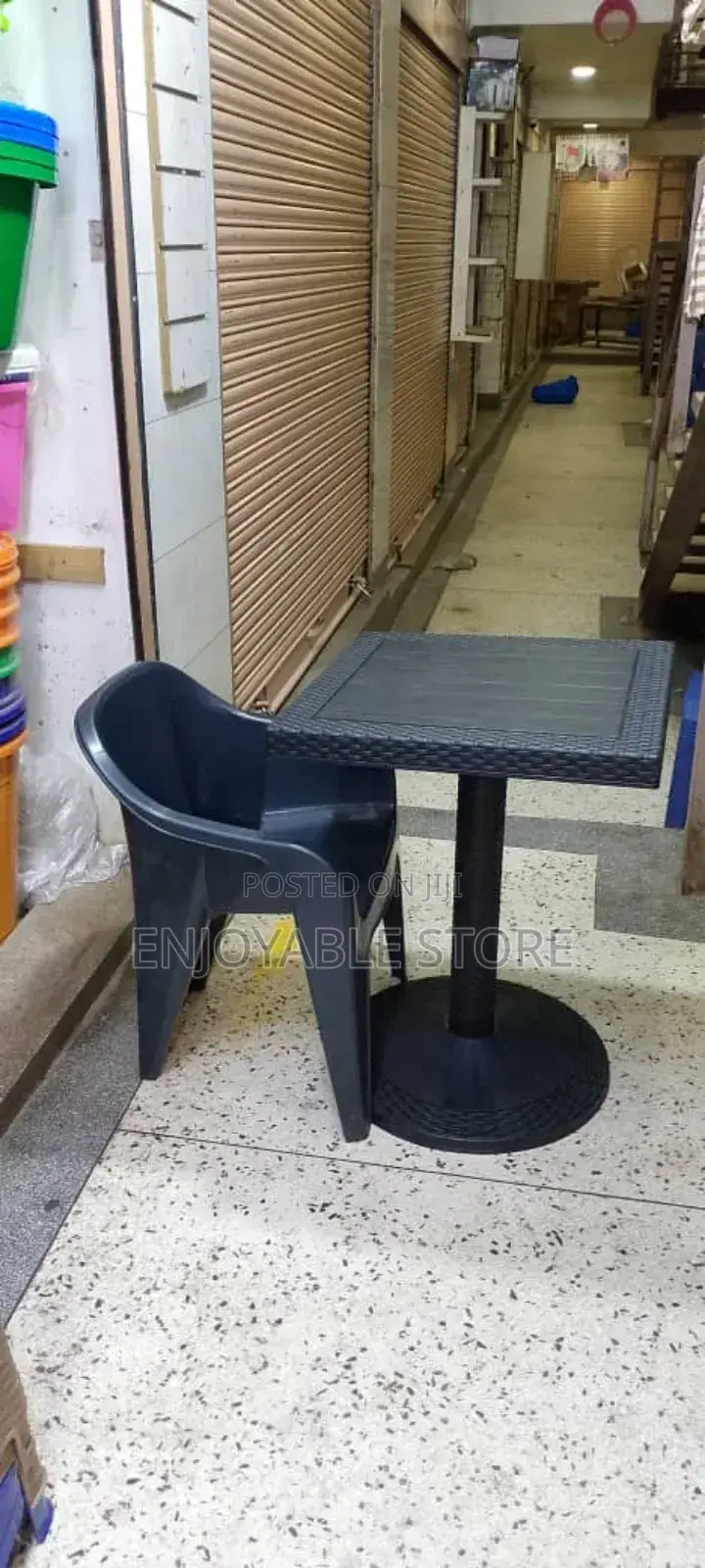 Working Plastic Table and Chair