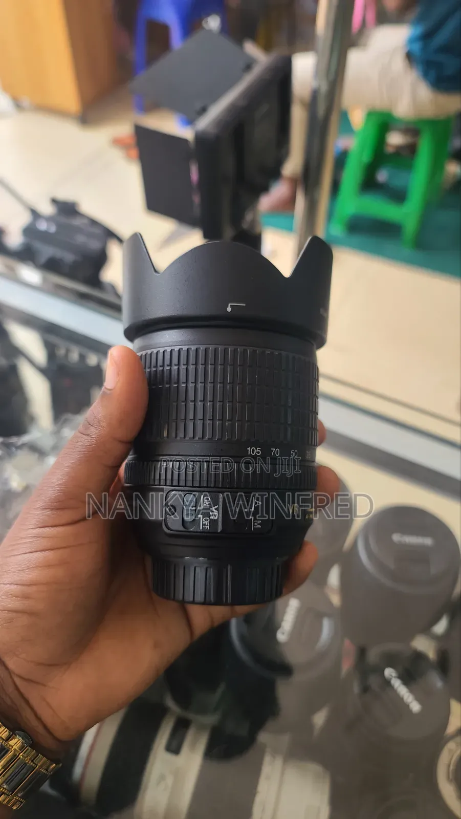 18-105mm F/3.5-5.6g