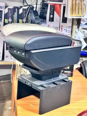 Car Haradio Rest With Chargers