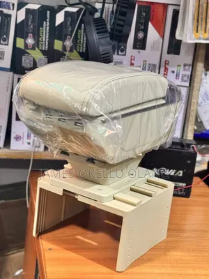 Car Haradio Rest With Chargers