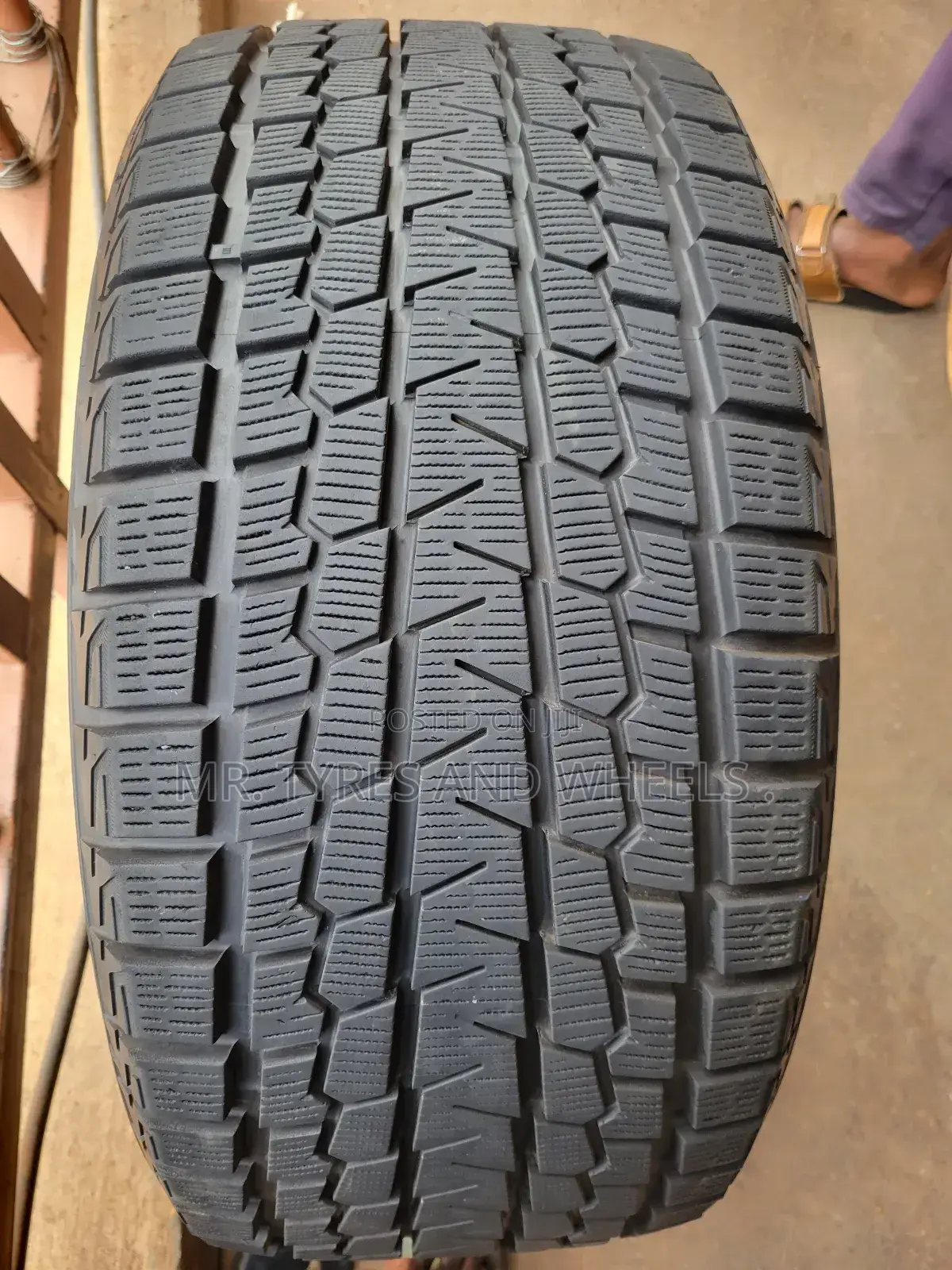 275/40 R20 Japan Type Yokohama. Am Sure They Will Work for U