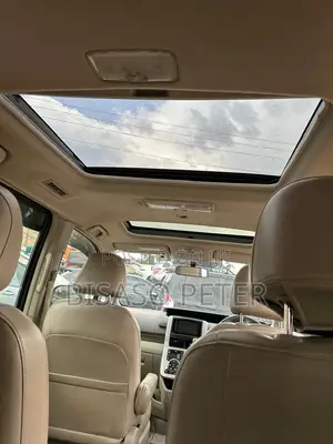 Toyota Noah 2.0 143hp AWD (8 Seater) 2011 Gray