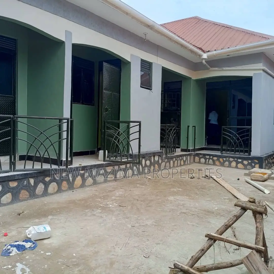 6bdrm House in Bulenga Town, Division A for sale