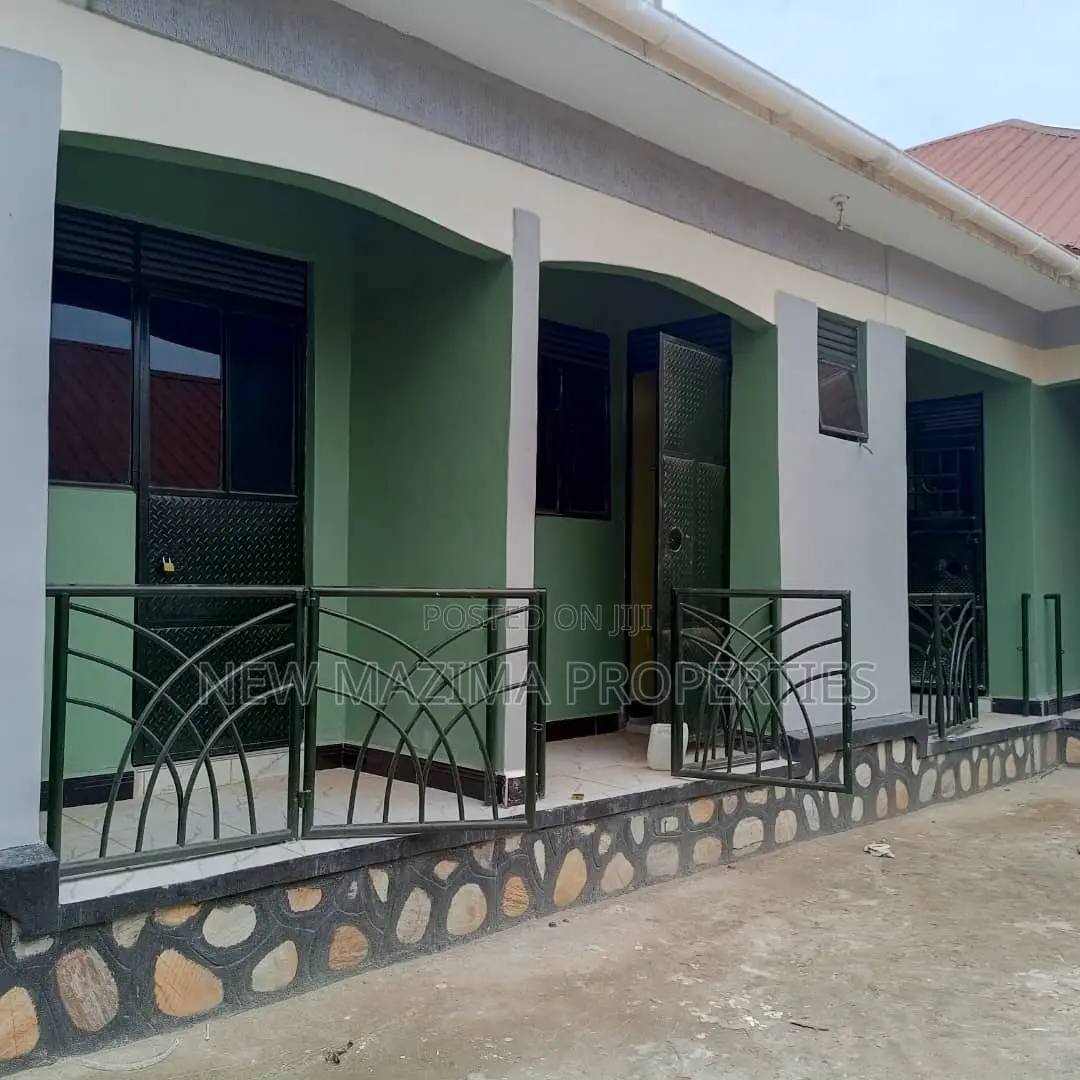 6bdrm House in Bulenga Town, Division A for sale