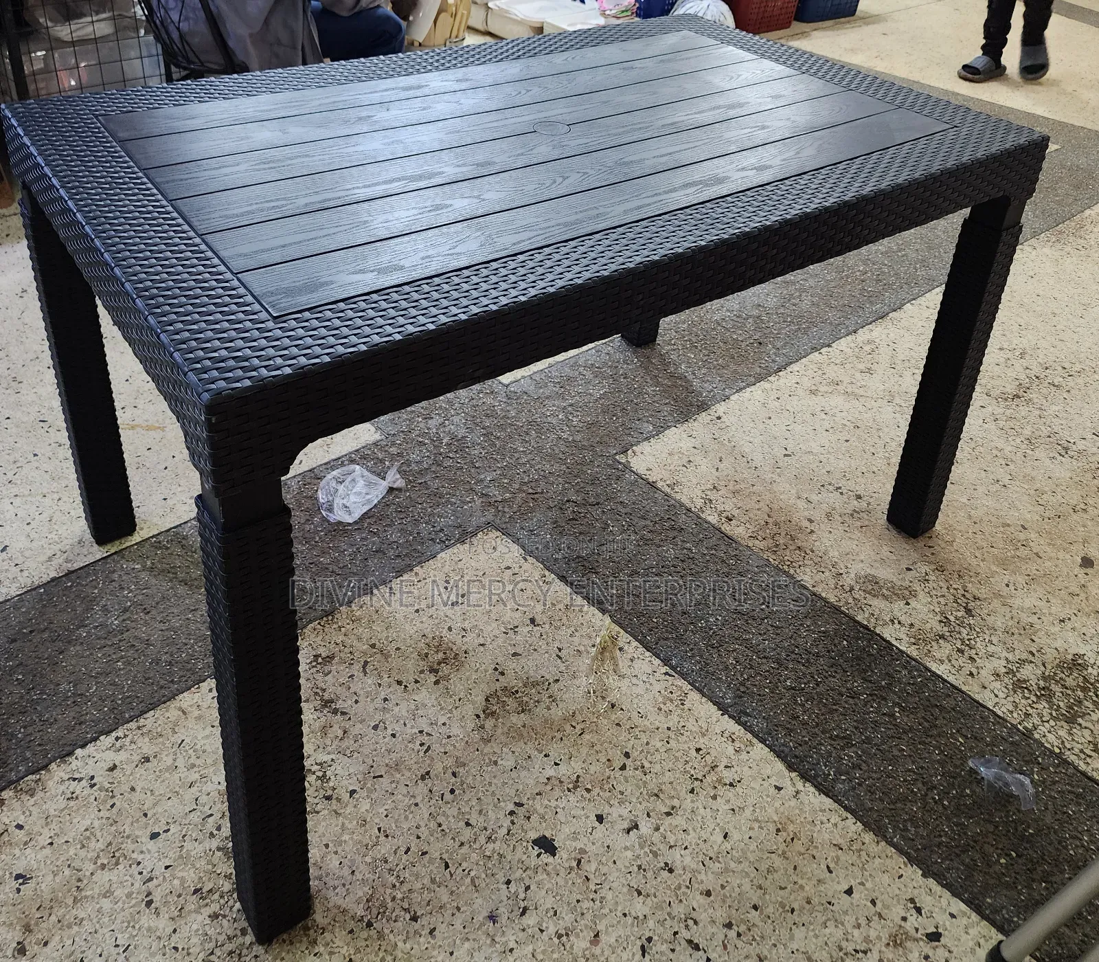 Rectangula Table