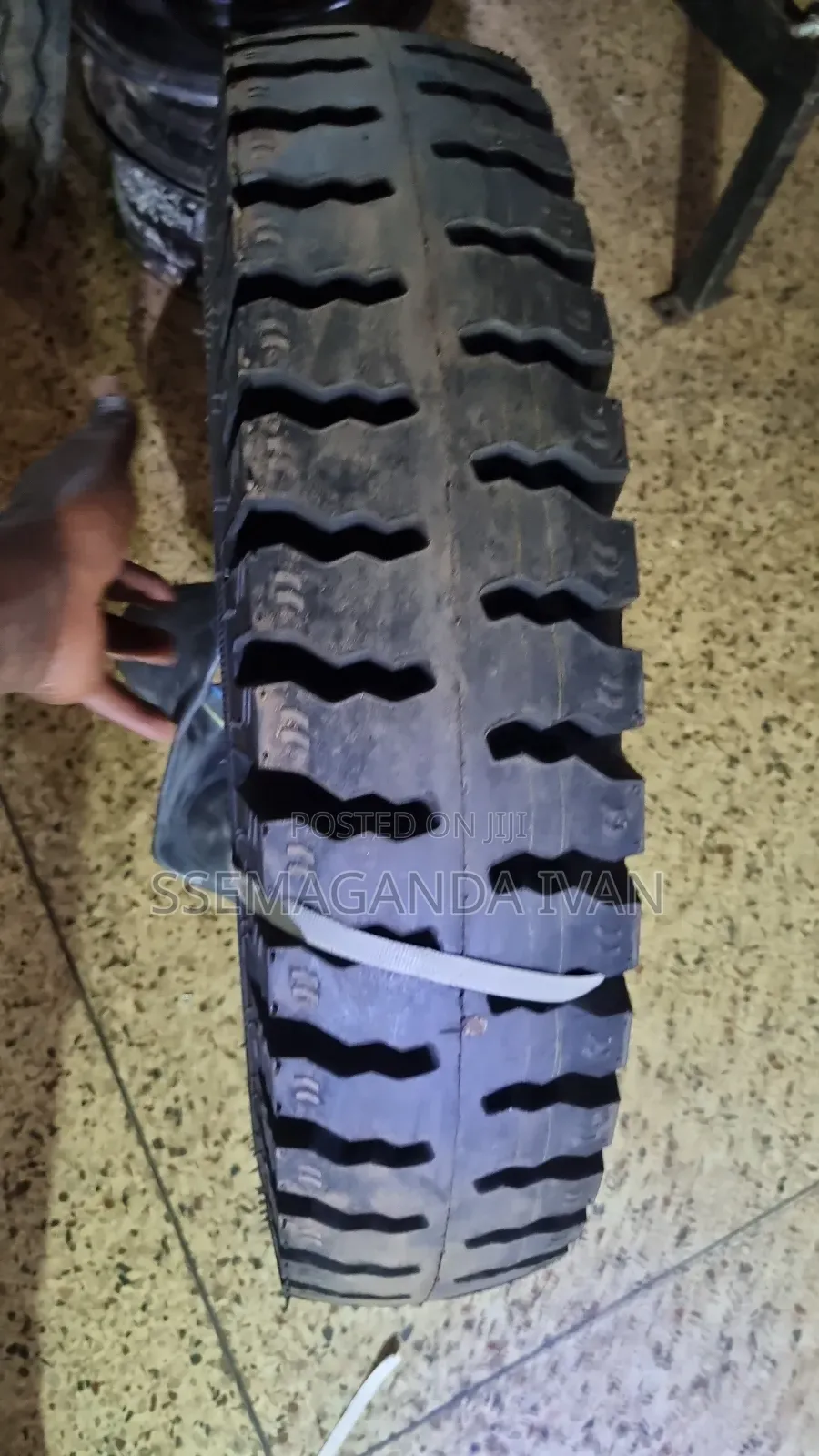 700r15 Ceat Mudgrip Tyres
