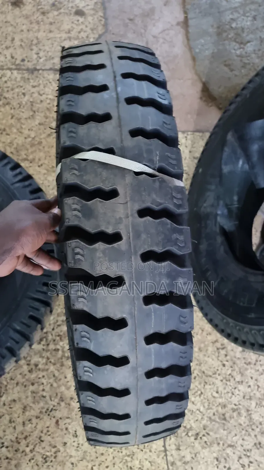 700r15 Ceat Mudgrip Tyres