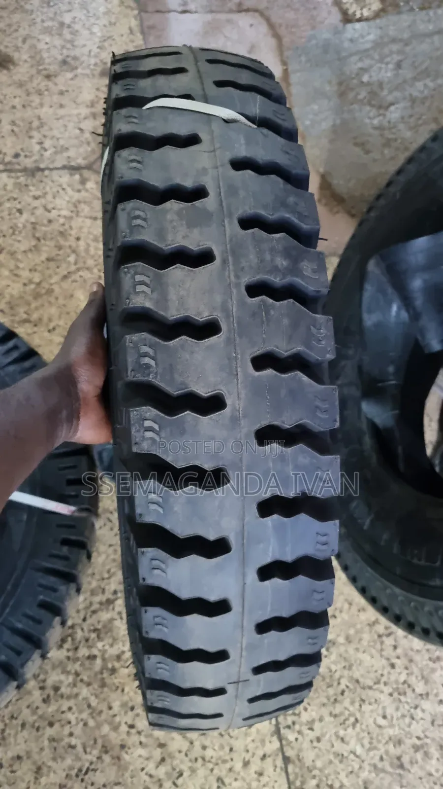 700r15 Ceat Mudgrip Tyres