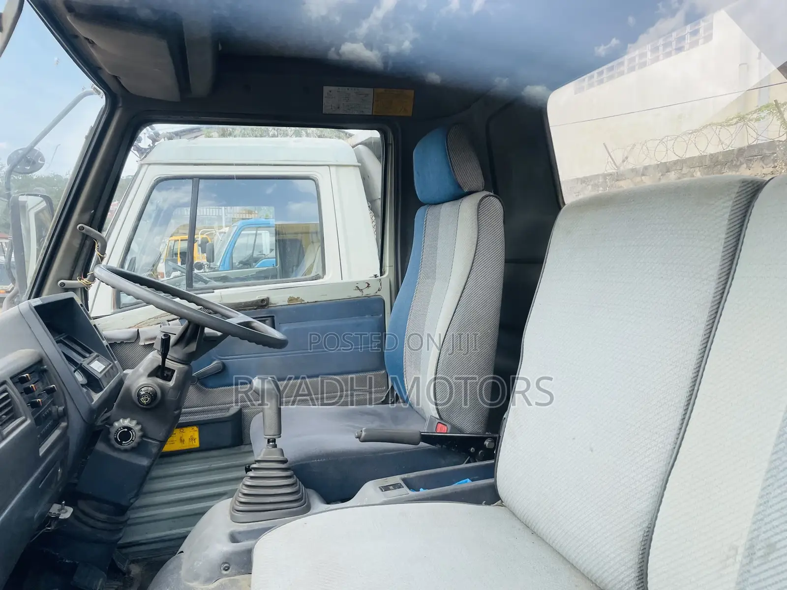 Hino Dumper Ranger