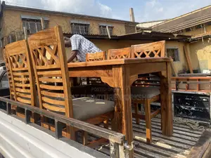 Mugavu Dining Set