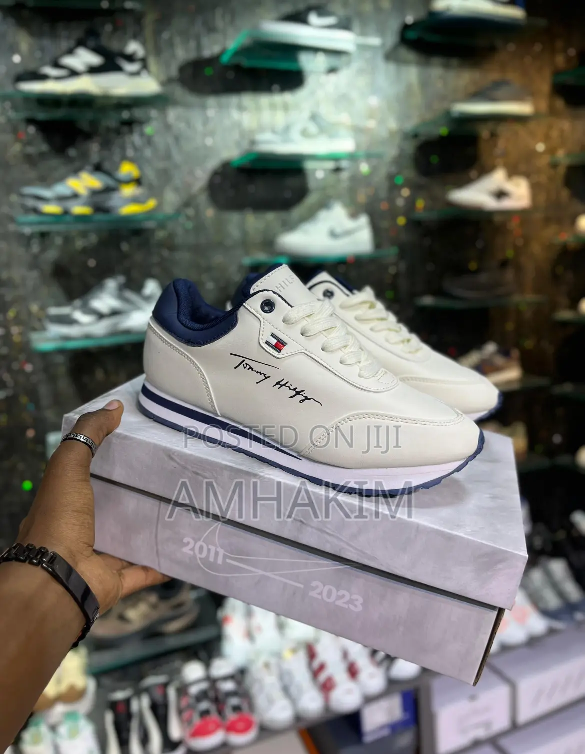 New Tommy Hilfiger Twlaces Sneakers in Stock
