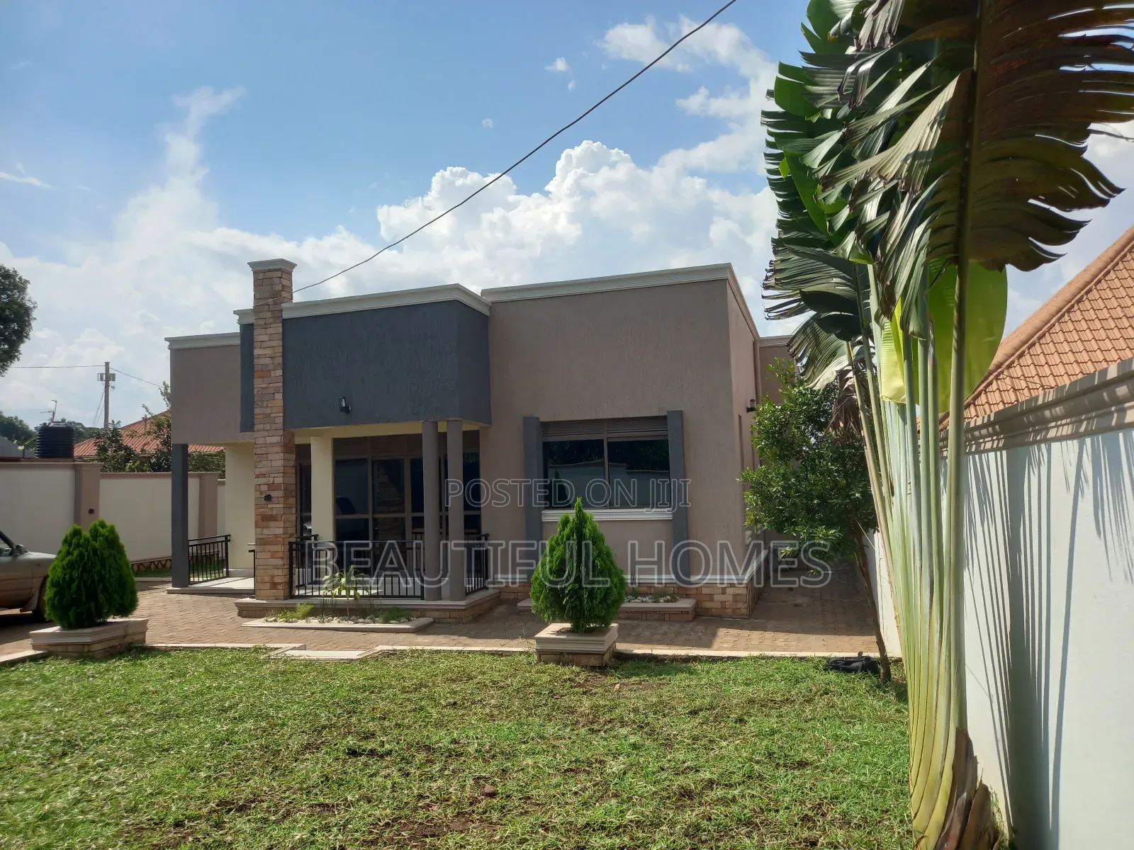 Furnished 4bdrm Bungalow in Kira for sale