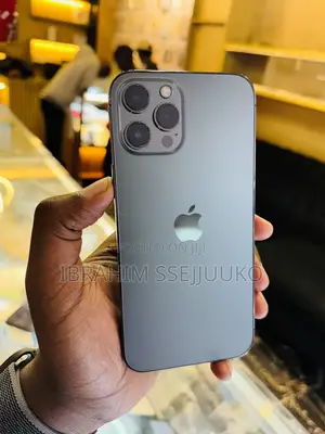 Photo - Apple iPhone 12 Pro Max 128 GB Black