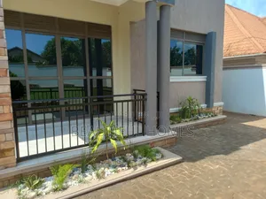Furnished 4bdrm House in Kira for sale