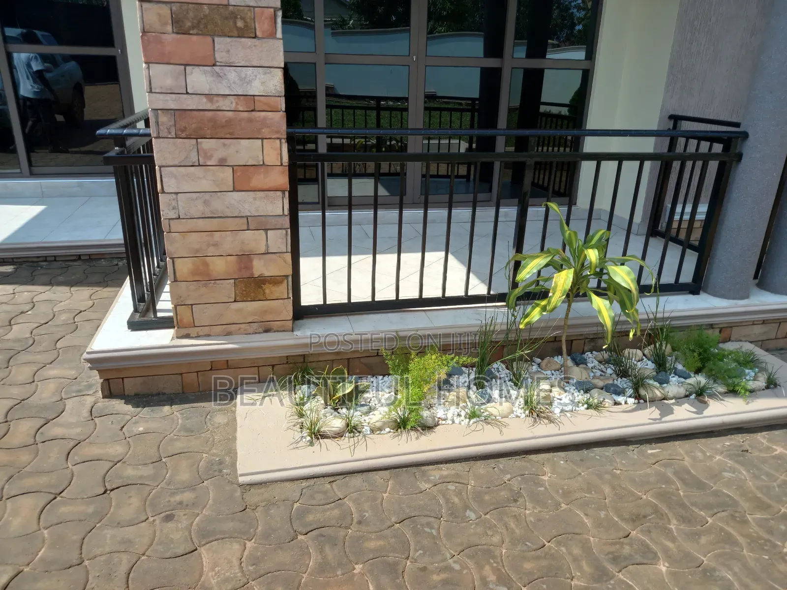 Furnished 4bdrm House in Kira for sale