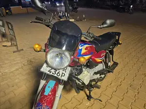 Bajaj Boxer 125 2023 Red