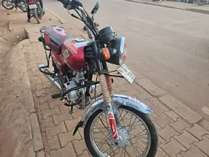 Boss Hoss BH3 2023 Red