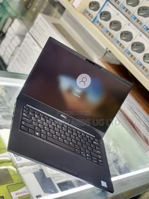 Laptop Dell Latitude 7390 16GB Intel Core I7 SSHD (Hybrid) 256GB