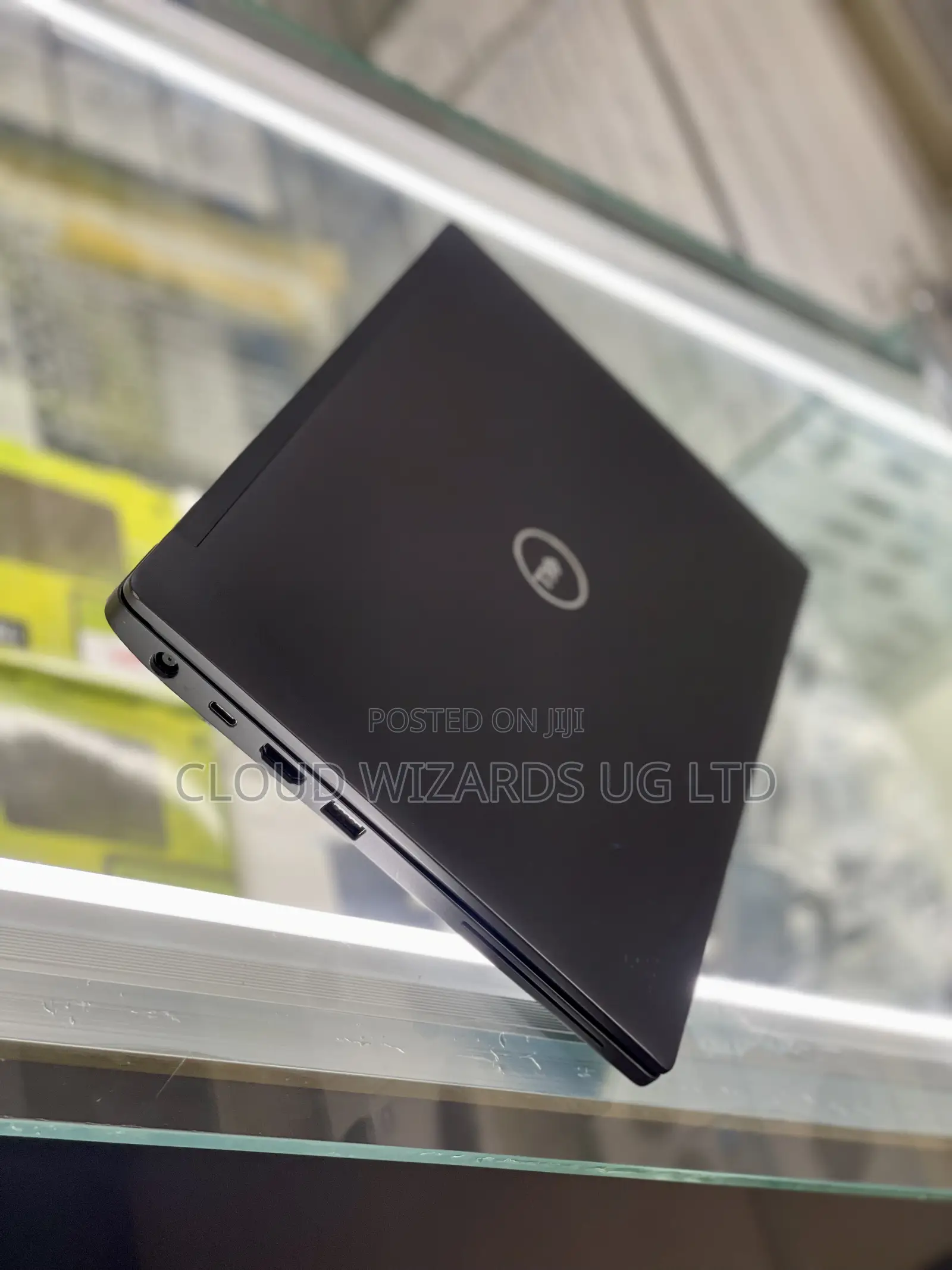 Laptop Dell Latitude 7390 16GB Intel Core I7 SSHD (Hybrid) 256GB
