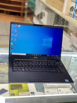Laptop Dell Latitude 7390 16GB Intel Core I7 SSHD (Hybrid) 256GB