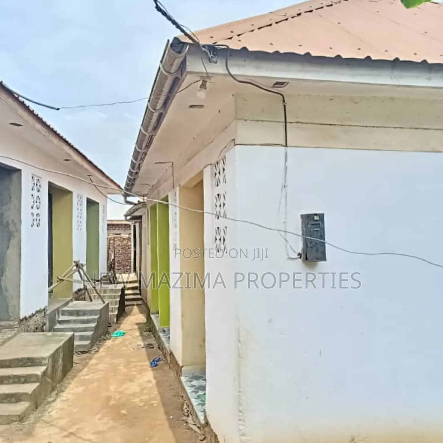 6bdrm House in Bulenga Town, Division A for sale