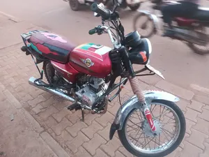 Simba UG Boss+ 100cc 2023 Red