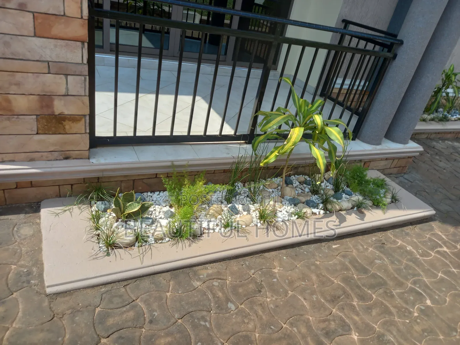 Furnished 4bdrm Bungalow in Kira for sale
