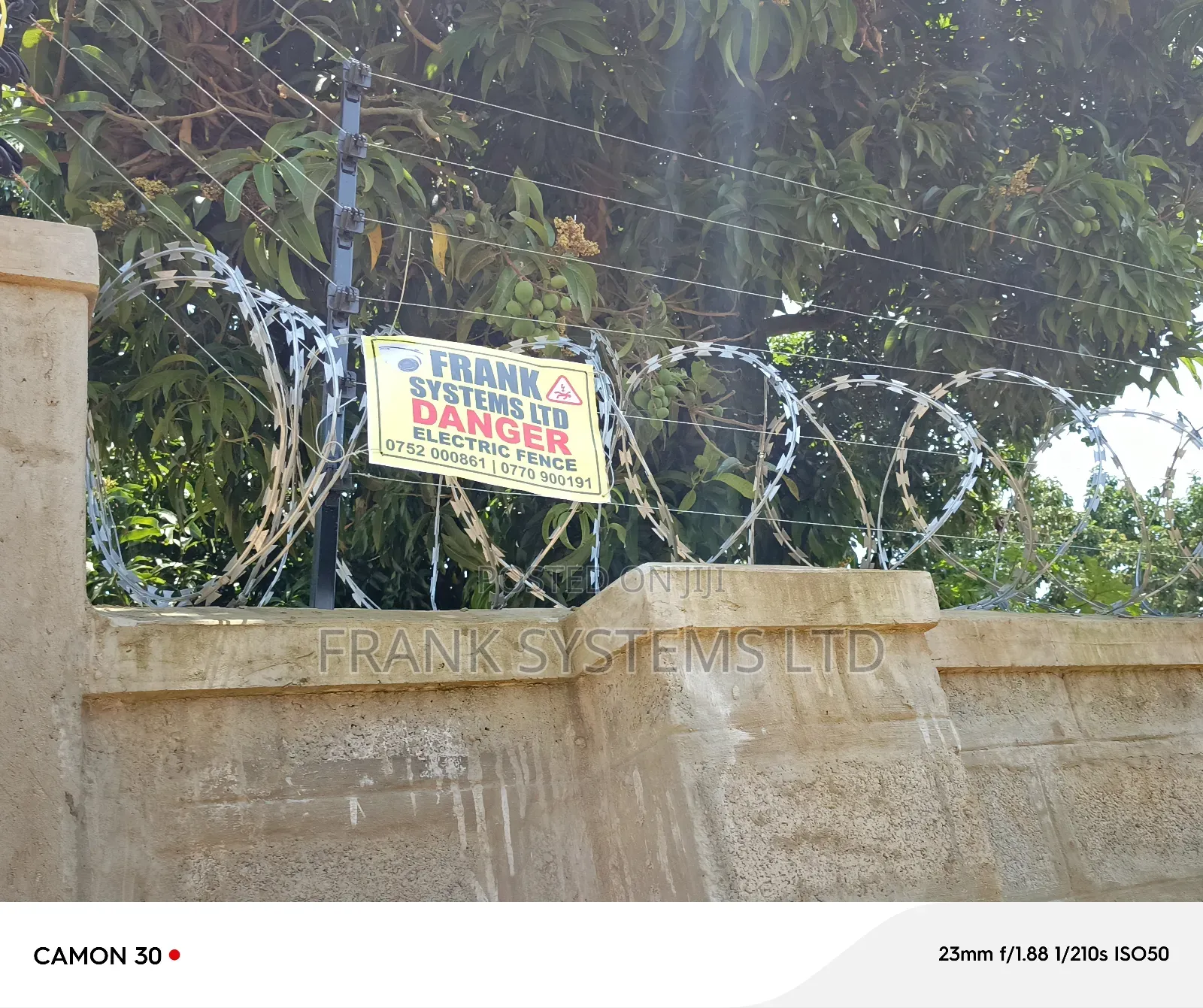 Electric Fence System With Sekanolya
