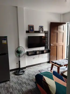 32-47” Tv Wall Unit. Tv Stand / Tv Cabinet